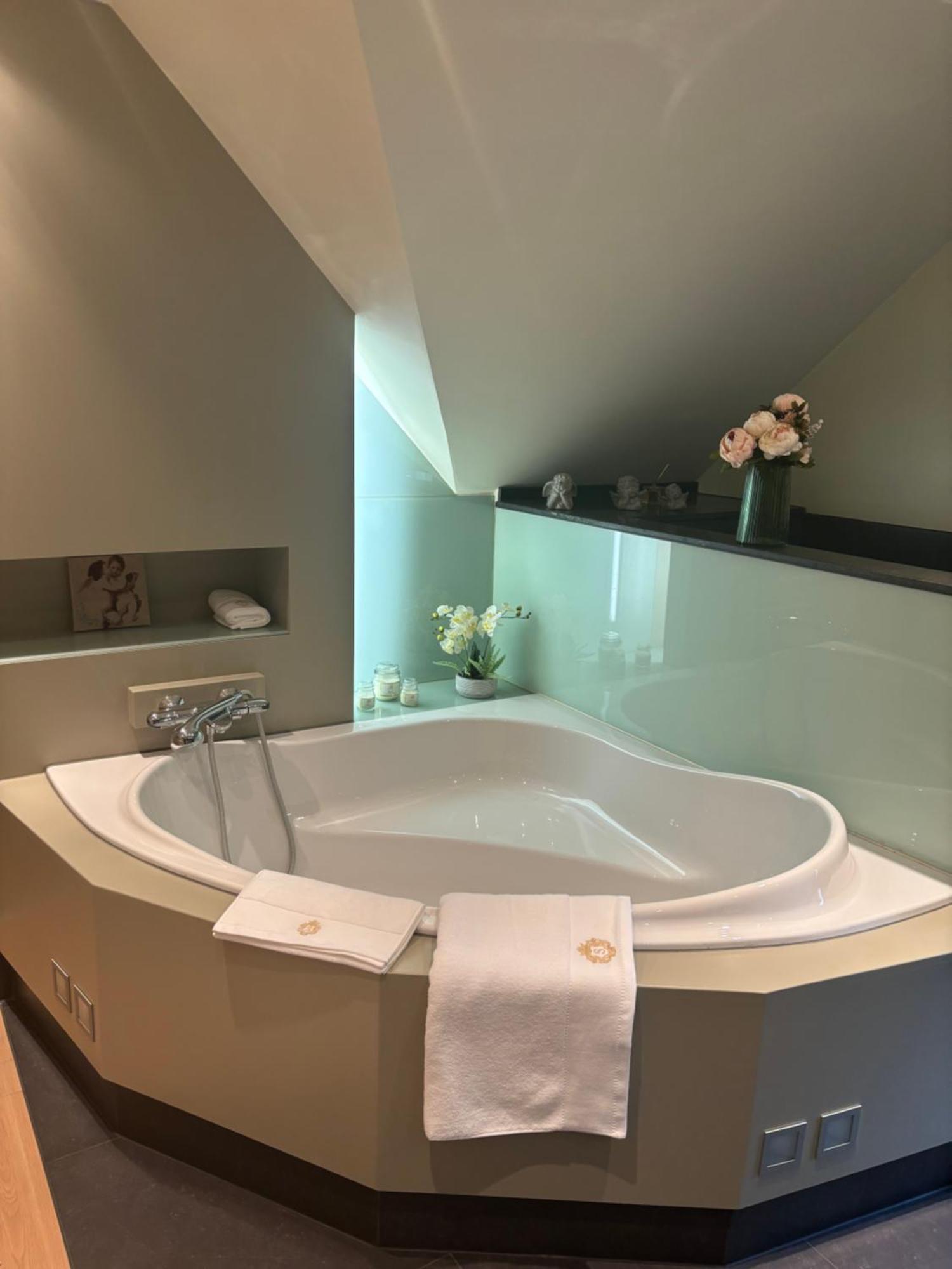 Sophia Rooms 14 Maasmechelen Exteriör bild